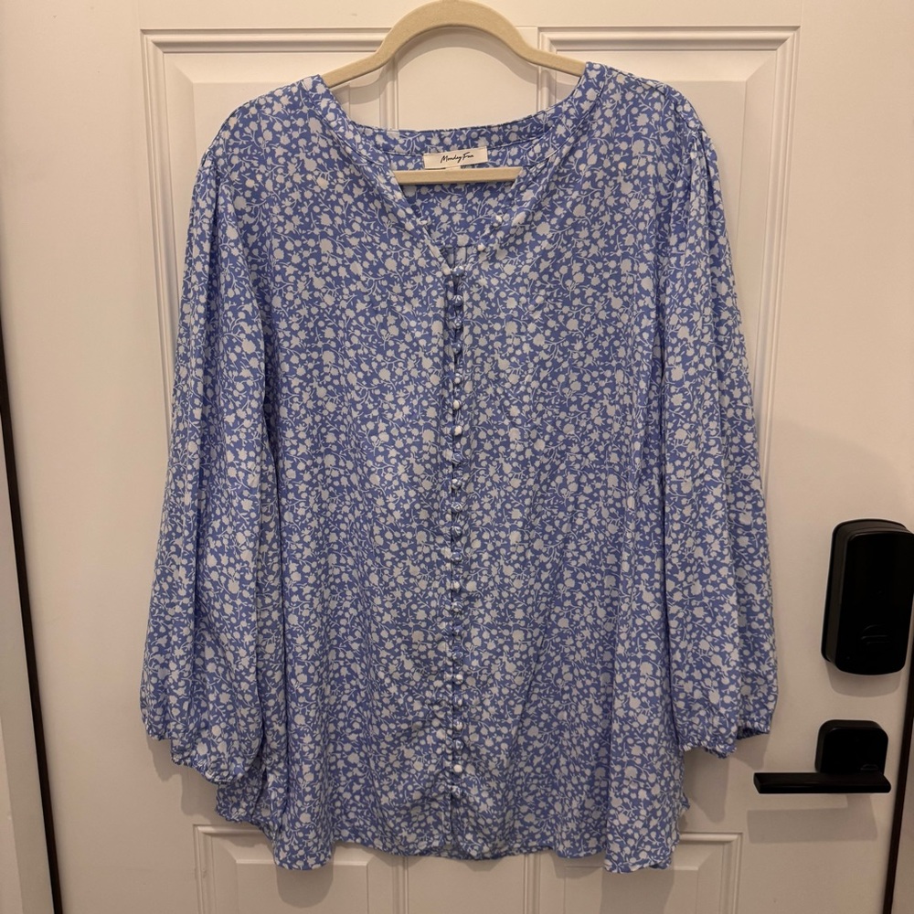 Elegant Blue Floral Button-Up Blouse